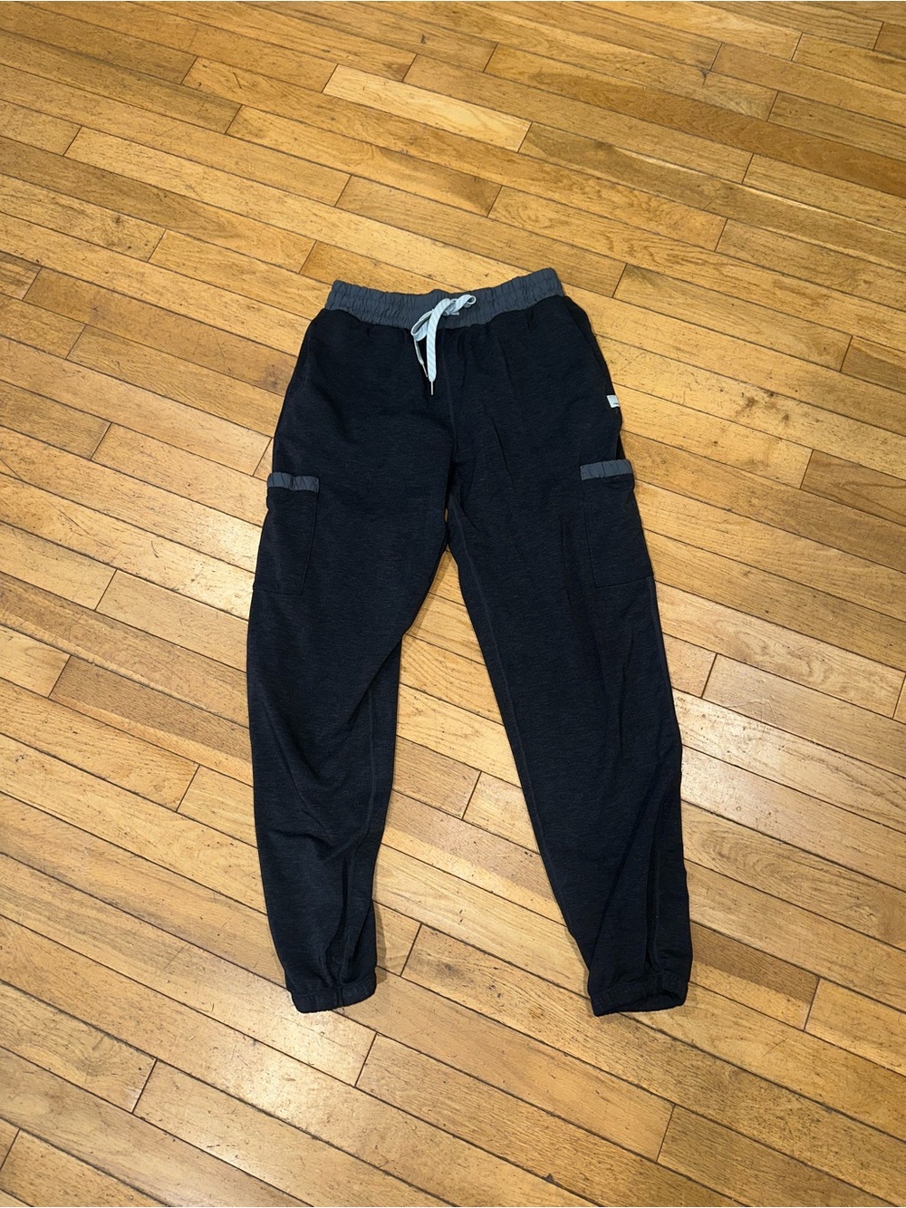 Woman’s Vuori pants jogger sweatpants lounge